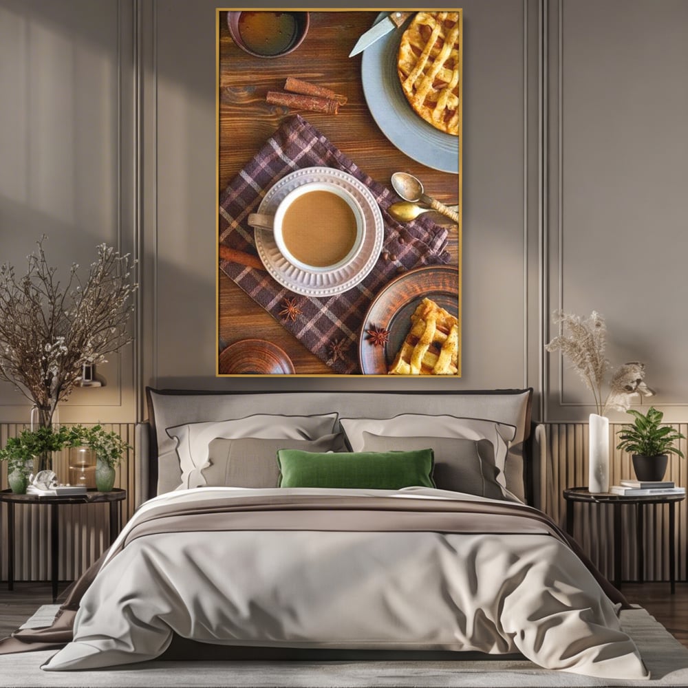 Tablou canvas cu natura moarta cu cafea si placinta, in rama de aluminiu auriu, pe perete intr-un dormitor
